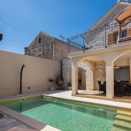 Holiday home Kameni Dvori